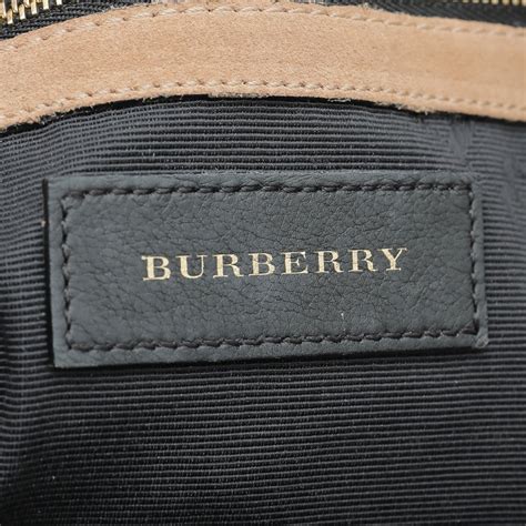 BURBERRY Signature Grain Medium Mildenhall 